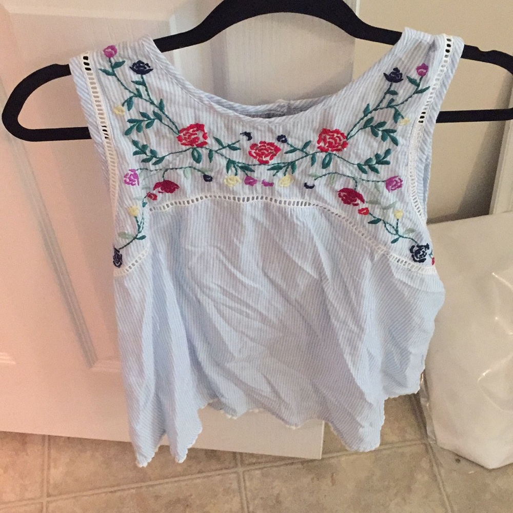 Seersucker floral tank